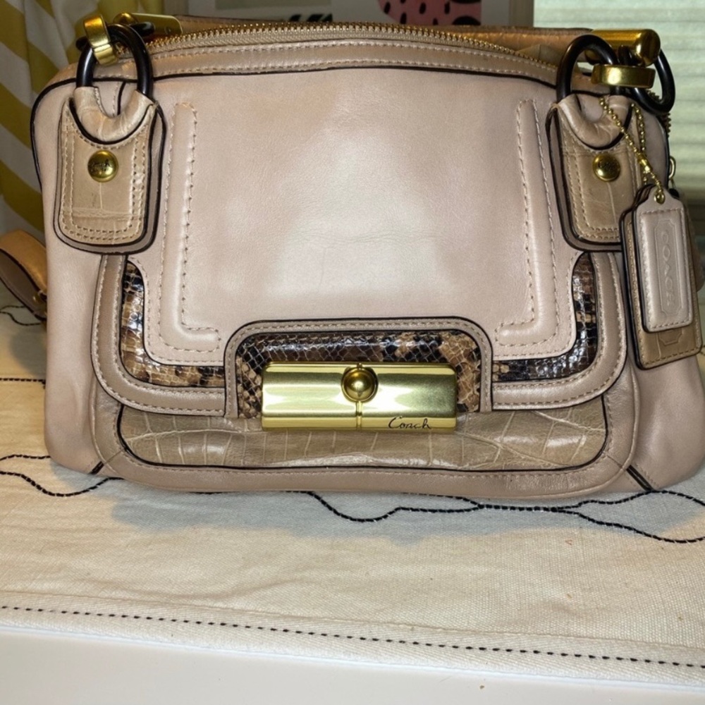GORGEOUS COACH BAG - like new!!
